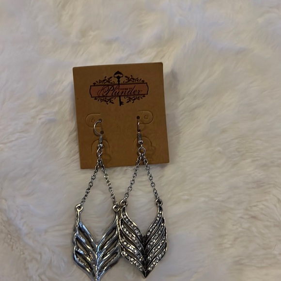 Jewelry - Drop/Dangle Earring